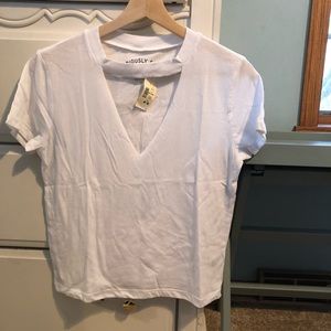 AEROPOSTALE SERIOUSLY SOFT V-NECK CHOKER TEE